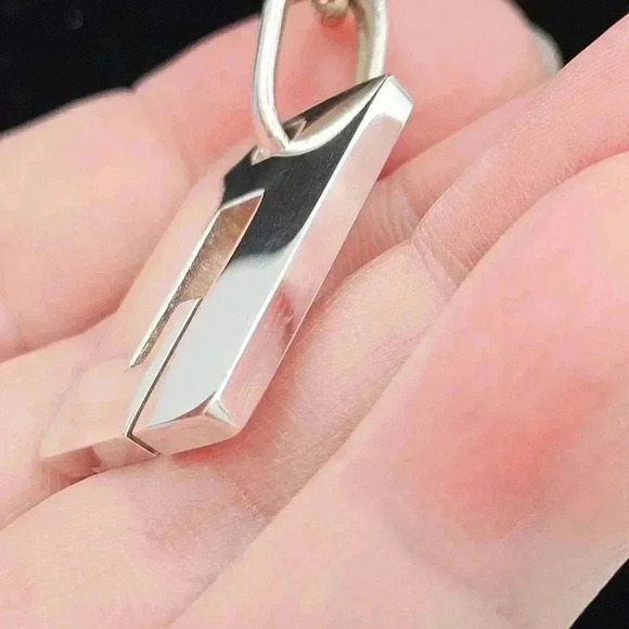 Gucci Wide  Band Ring & G Motif Pendant - Picture 12 of 14